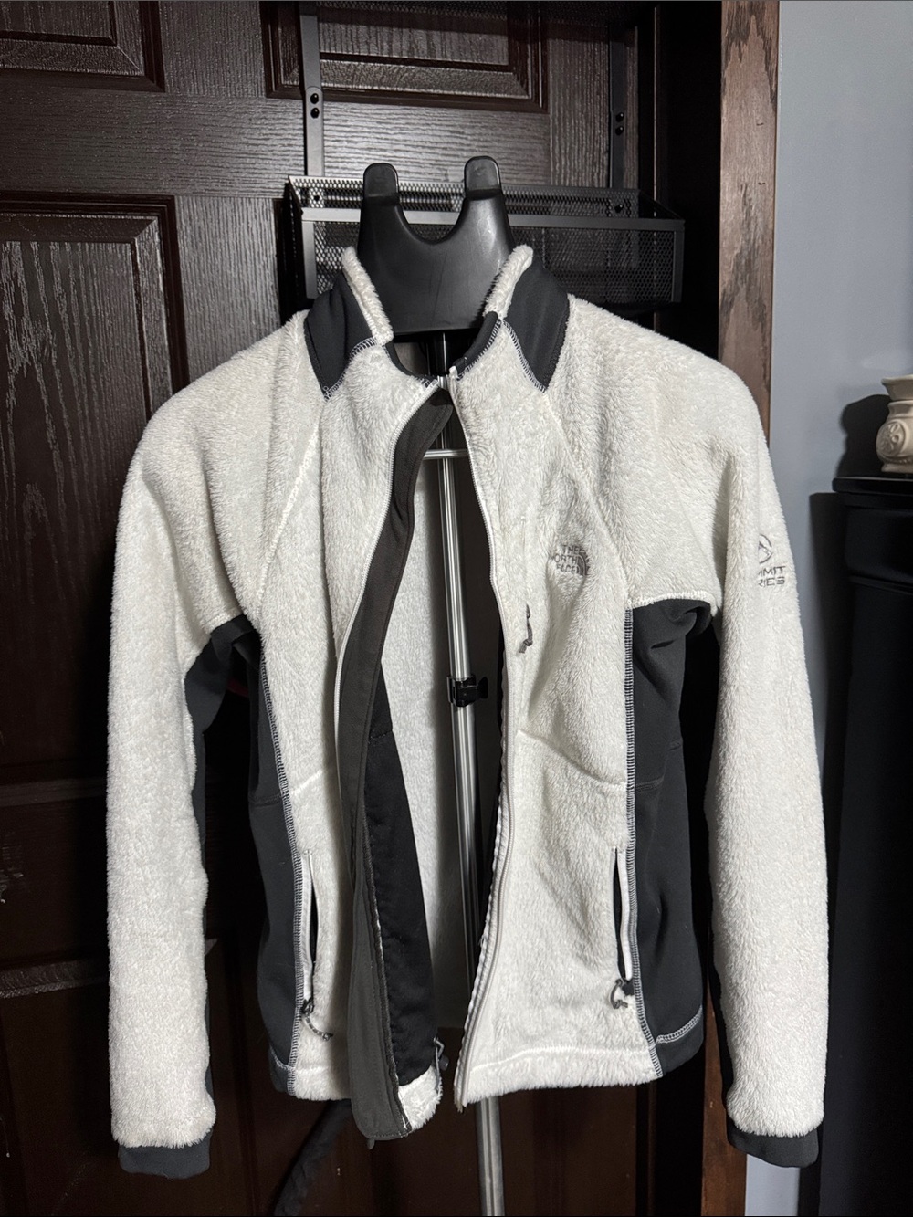 The North Face White and Black Summit Series Performance Fleece Jacket medium